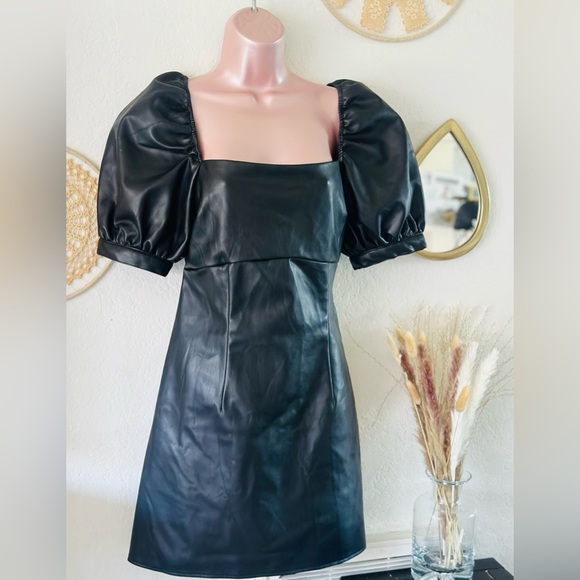 ❌FREE H&M faux leather fitted dress - Picture 1 of 8